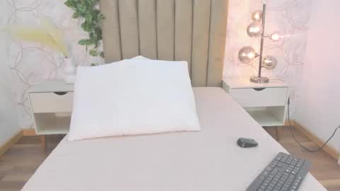   online show from 12/19/25, 11:39