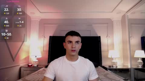 Snapshot of roman_chase chatting on 10/23/25, 11:31   online show from 10/23/25, 11:31
