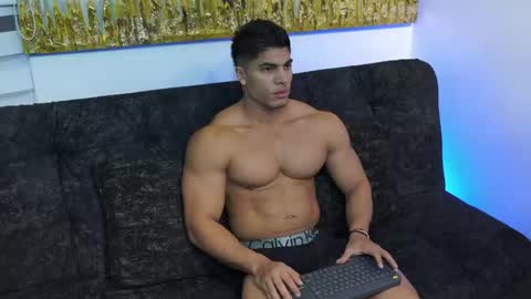 Snapshot of romano_kentt12 chatting on 06/07/26, 03:32 romano_kentt12 online show from 06/07/26, 03:32