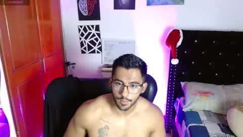 Snapshot of romanpearce_ chatting on 02/12/26, 08:04 Roman online show from 02/12/26, 08:04