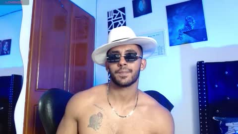 Snapshot of romanpearce_ chatting on 03/17/26, 07:17 Roman online show from 03/17/26, 07:17
