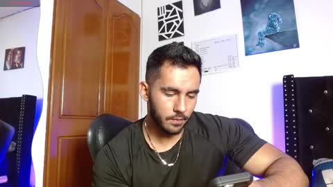 Snapshot of romanpearce_ chatting on 04/03/26, 03:48 Roman online show from 04/03/26, 03:48