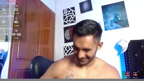 Snapshot of romanpearce_ chatting on 05/15/26, 09:11 Roman online show from 05/15/26, 09:11