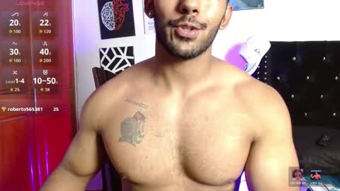Snapshot of romanpearce_ chatting on 05/27/26, 08:28 Roman online show from 05/27/26, 08:28