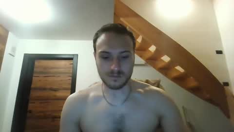 Snapshot of romanz123 chatting on 10/01/25, 11:33 romanz123 online show from 10/01/25, 11:33