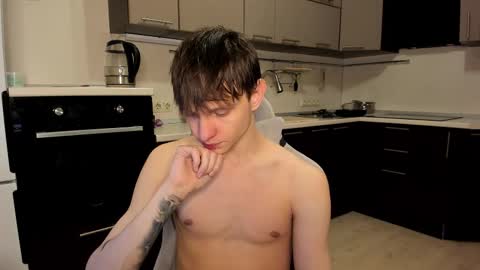 Romeo online show from 10/10/25, 07:24