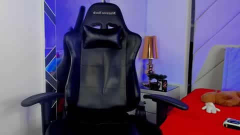 Snapshot of romeo_ricci1 chatting on 01/23/25, 02:17 Romeo Ricci online show from 01/23/25, 02:17