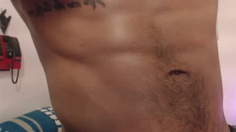 Snapshot of romeocolin_ chatting on 06/12/26, 02:21 R O M E O online show from 06/12/26, 02:21