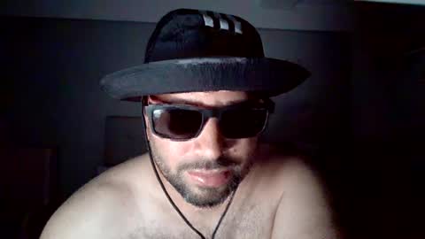 Snapshot of romeoisfabulous chatting on 06/18/26, 02:32 romeoisfabulous online show from 06/18/26, 02:32