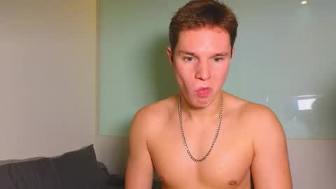 Snapshot of romeosilver chatting on 10/19/25, 06:19 Romeo online show from 10/19/25, 06:19