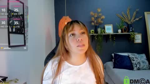 Snapshot of romi01_ chatting on 11/12/25, 08:19 romi online show from 11/12/25, 08:19