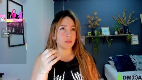 Snapshot of romi01_ chatting on 11/13/25, 07:24 romi online show from 11/13/25, 07:24