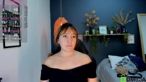 Snapshot of romi01_ chatting on 11/14/25, 07:12 romi online show from 11/14/25, 07:12