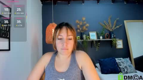 Snapshot of romi01_ chatting on 11/18/25, 07:18 romi online show from 11/18/25, 07:18