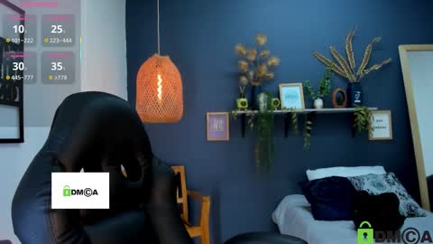 Snapshot of romi01_ chatting on 11/23/25, 04:51 romi online show from 11/23/25, 04:51