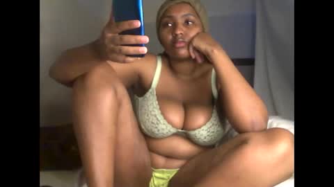 Snapshot of romina_26 chatting on 03/26/26, 03:45 Romina 26 online show from 03/26/26, 03:45