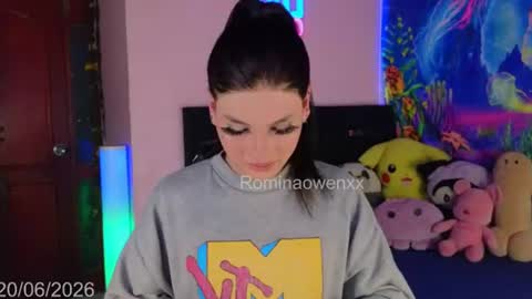 Snapshot of rominaowenxx chatting on 06/20/26, 04:37 ROMINA OWEN online show from 06/20/26, 04:37