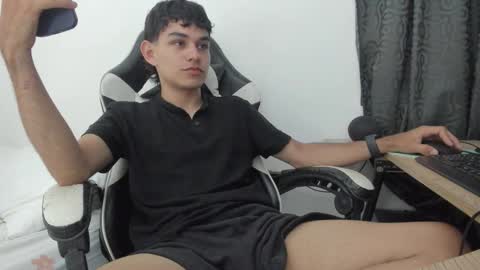 Snapshot of ronaldmq20 chatting on 02/12/26, 12:38 Ronaldo online show from 02/12/26, 12:38