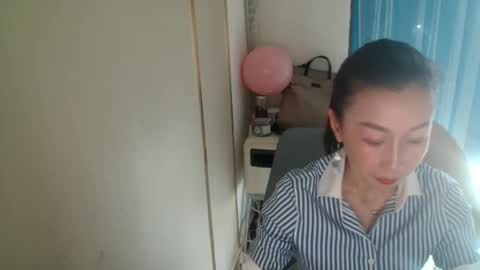 Snapshot of rongrong0329 chatting on 06/10/26, 06:56 sui sui online show from 06/10/26, 06:56