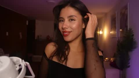 Snapshot of ronieeplay chatting on 04/18/26, 02:59 Roni online show from 04/18/26, 02:59