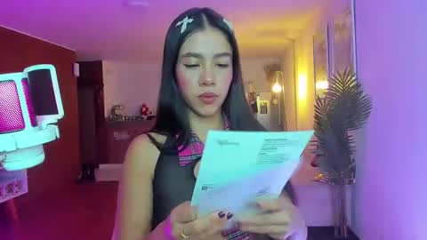 Snapshot of ronieeplay chatting on 05/14/26, 02:51 Roni online show from 05/14/26, 02:51