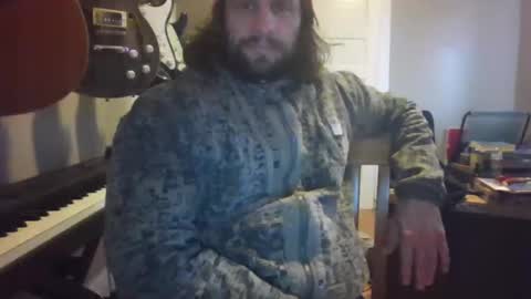 Snapshot of ronniejohnston13 chatting on 11/01/25, 03:58 ronniejohnston13 online show from 11/01/25, 03:58