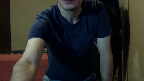 Snapshot of ronniemaster chatting on 12/10/24, 01:11 ronniemaster online show from 12/10/24, 01:11