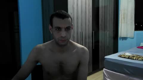 Snapshot of ronnispoto chatting on 12/17/25, 12:27 ronny online show from 12/17/25, 12:27