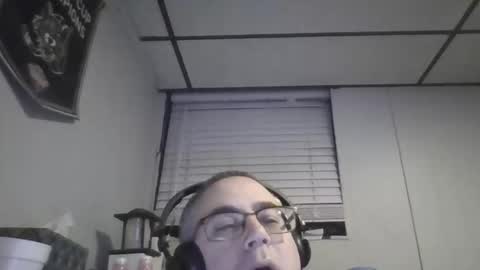 Snapshot of ronthewolf chatting on 12/16/25, 08:30 RontheWhiteWolf online show from 12/16/25, 08:30