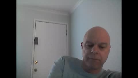 Snapshot of rooboy55 chatting on 12/20/24, 01:47 rooboy55 online show from 12/20/24, 01:47