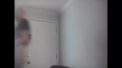 Snapshot of rooboy55 chatting on 09/28/25, 02:50 rooboy55 online show from 09/28/25, 02:50