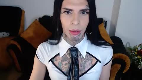 herreraisa offical online show from 09/17/25, 02:02