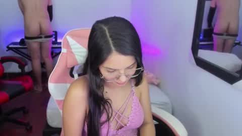 Snapshot of room_kitty chatting on 11/27/25, 07:16 MIA AND PAUL online show from 11/27/25, 07:16