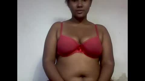Snapshot of roosesexy chatting on 05/31/26, 08:10 roosesexy online show from 05/31/26, 08:10