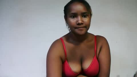 Snapshot of roosesexy chatting on 06/01/26, 08:05 roosesexy online show from 06/01/26, 08:05