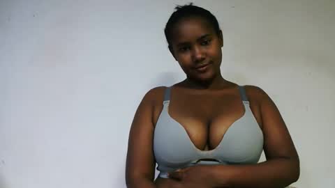 Snapshot of roosesexy chatting on 06/04/26, 07:25 roosesexy online show from 06/04/26, 07:25