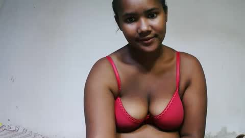 Snapshot of roosesexy chatting on 06/06/26, 07:13 roosesexy online show from 06/06/26, 07:13