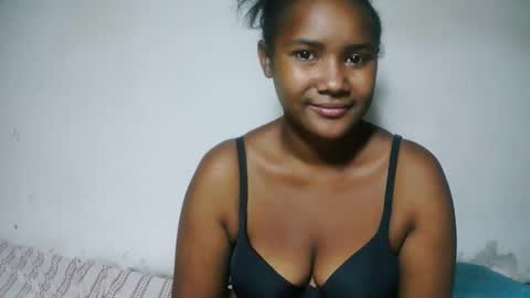 Snapshot of roosesexy chatting on 06/11/26, 06:22 roosesexy online show from 06/11/26, 06:22