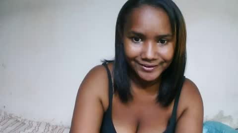 Snapshot of roosesexy chatting on 06/13/26, 09:40 roosesexy online show from 06/13/26, 09:40