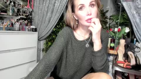 Aurora online show from 02/10/25, 10:40