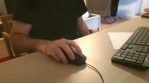 Snapshot of roridory_1 chatting on 12/14/25, 12:10 roridory_1 online show from 12/14/25, 12:10