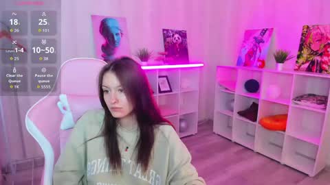 Snapshot of rosa_vaughn chatting on 05/14/26, 08:54 Viola online show from 05/14/26, 08:54