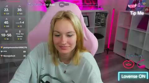 Snapshot of rosa_vaughn chatting on 07/17/26, 12:23 Viola online show from 07/17/26, 12:23