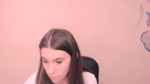 Snapshot of rosalais_ chatting on 10/30/25, 08:05 Rose online show from 10/30/25, 08:05