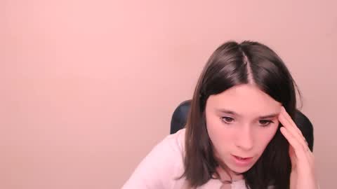 Snapshot of rosalais_ chatting on 10/31/25, 07:53 Rose online show from 10/31/25, 07:53