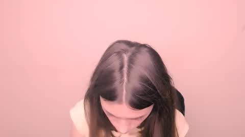 Snapshot of rosalais_ chatting on 11/06/25, 08:15 Rose online show from 11/06/25, 08:15