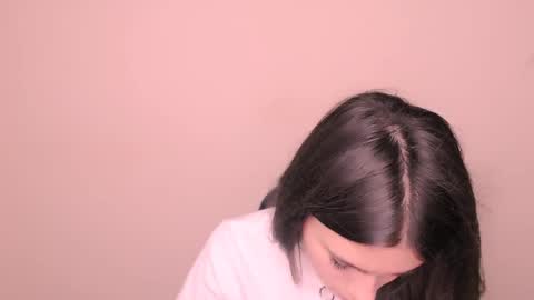 Snapshot of rosalais_ chatting on 11/07/25, 08:03 Rose online show from 11/07/25, 08:03