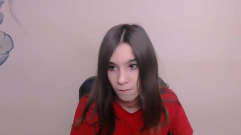 Snapshot of rosalais_ chatting on 12/16/25, 07:35 Rose online show from 12/16/25, 07:35