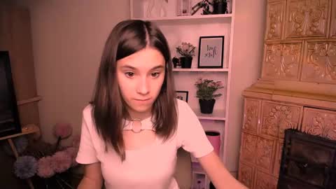 Snapshot of rosalais_ chatting on 06/16/26, 06:38 Rose online show from 06/16/26, 06:38