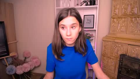 Snapshot of rosalais_ chatting on 06/18/26, 09:14 Rose online show from 06/18/26, 09:14